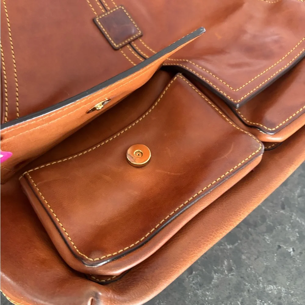 Dooney & Burke True Saddle Bag Saddle Tan - Picture 9 of 12